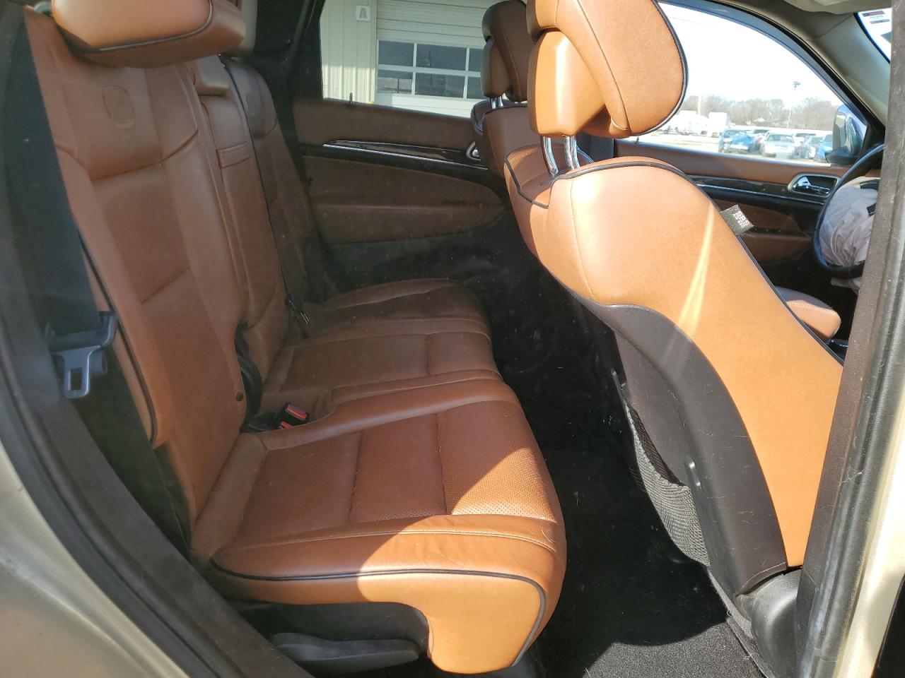 2011 Jeep Grand Cherokee - Image 11