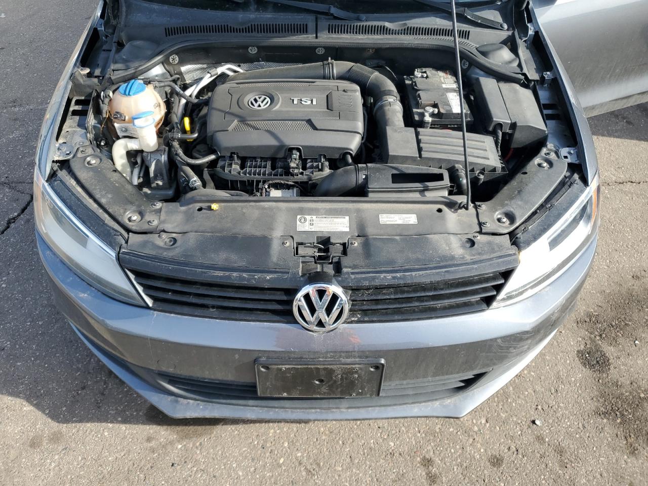 2014 Volkswagen Jetta - Image 11