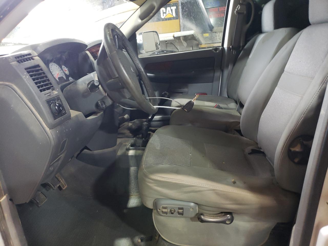 2006 Dodge RAM - Image 7