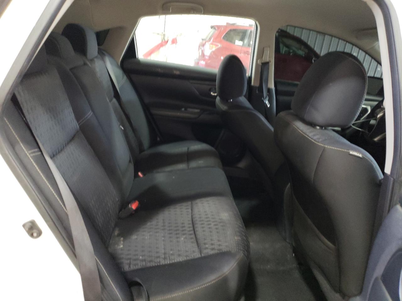 2017 Nissan Altima - Image 11
