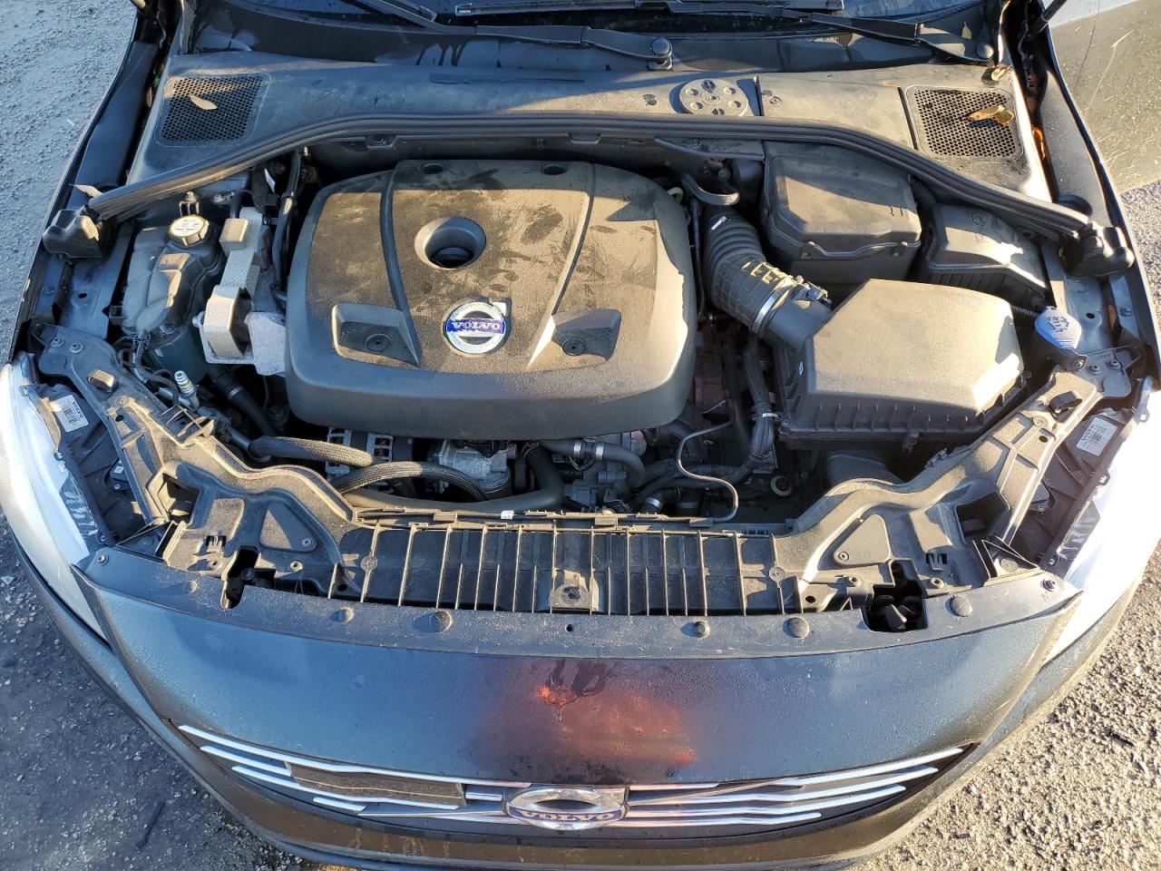 2015 Volvo S60 Platinum VIN: YV149MFM2F2353128 Lot: 48517635