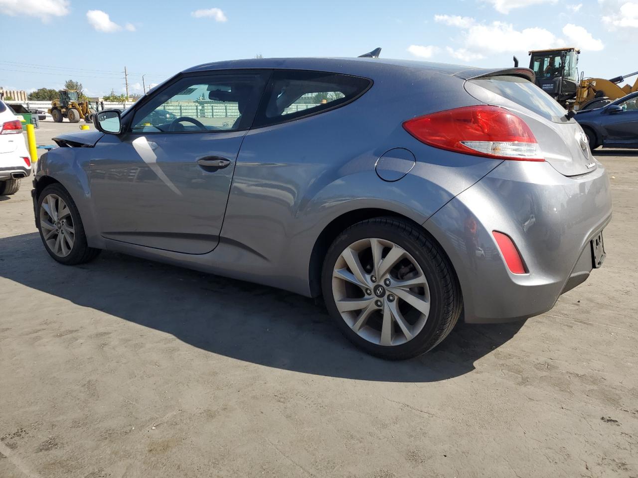 2016 Hyundai Veloster - Image 2