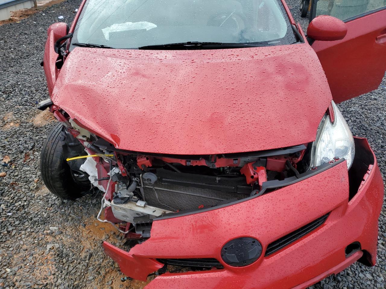 2013 Toyota Prius - Image 11