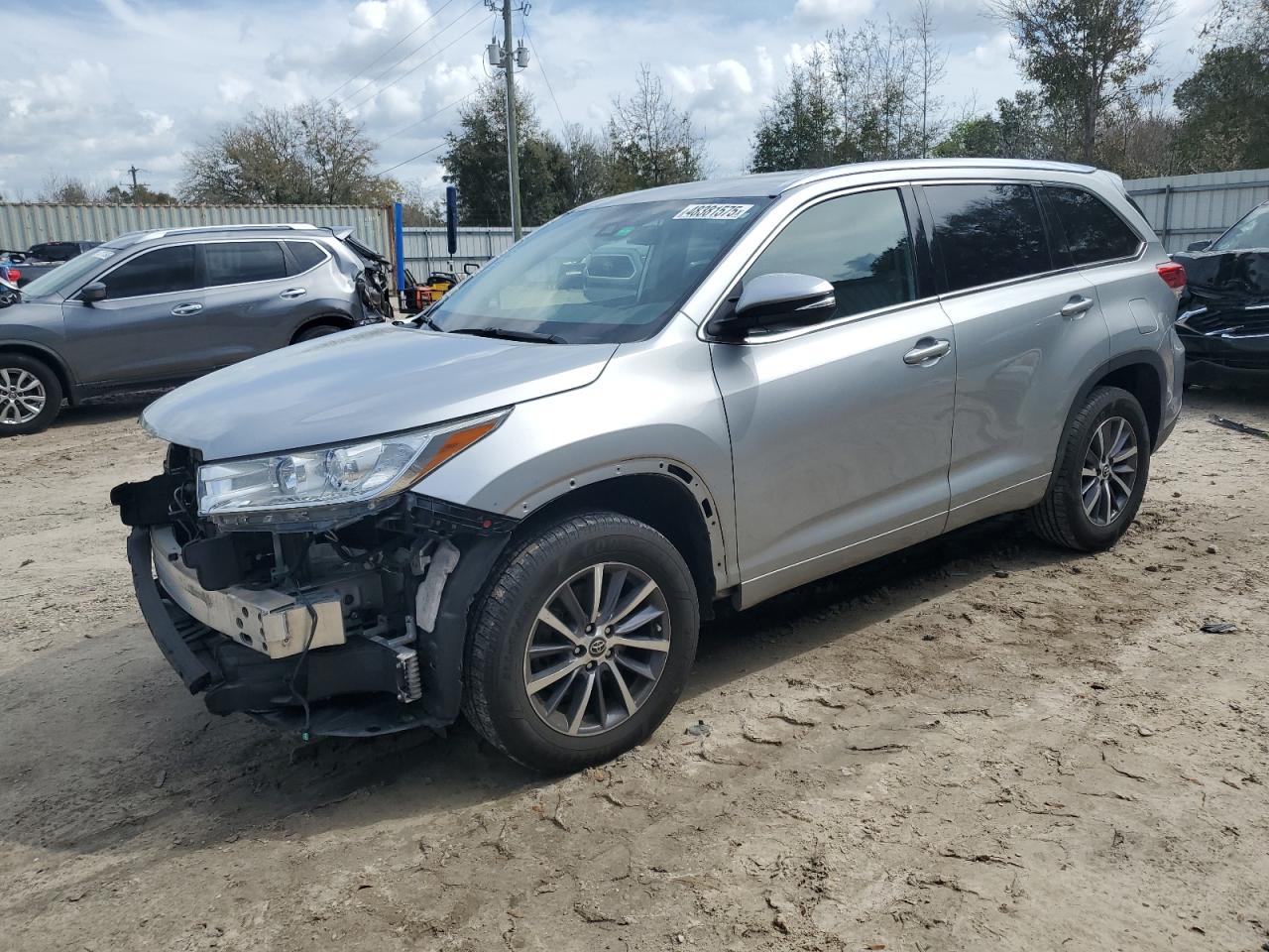 2018 Toyota Highlander - Image 1