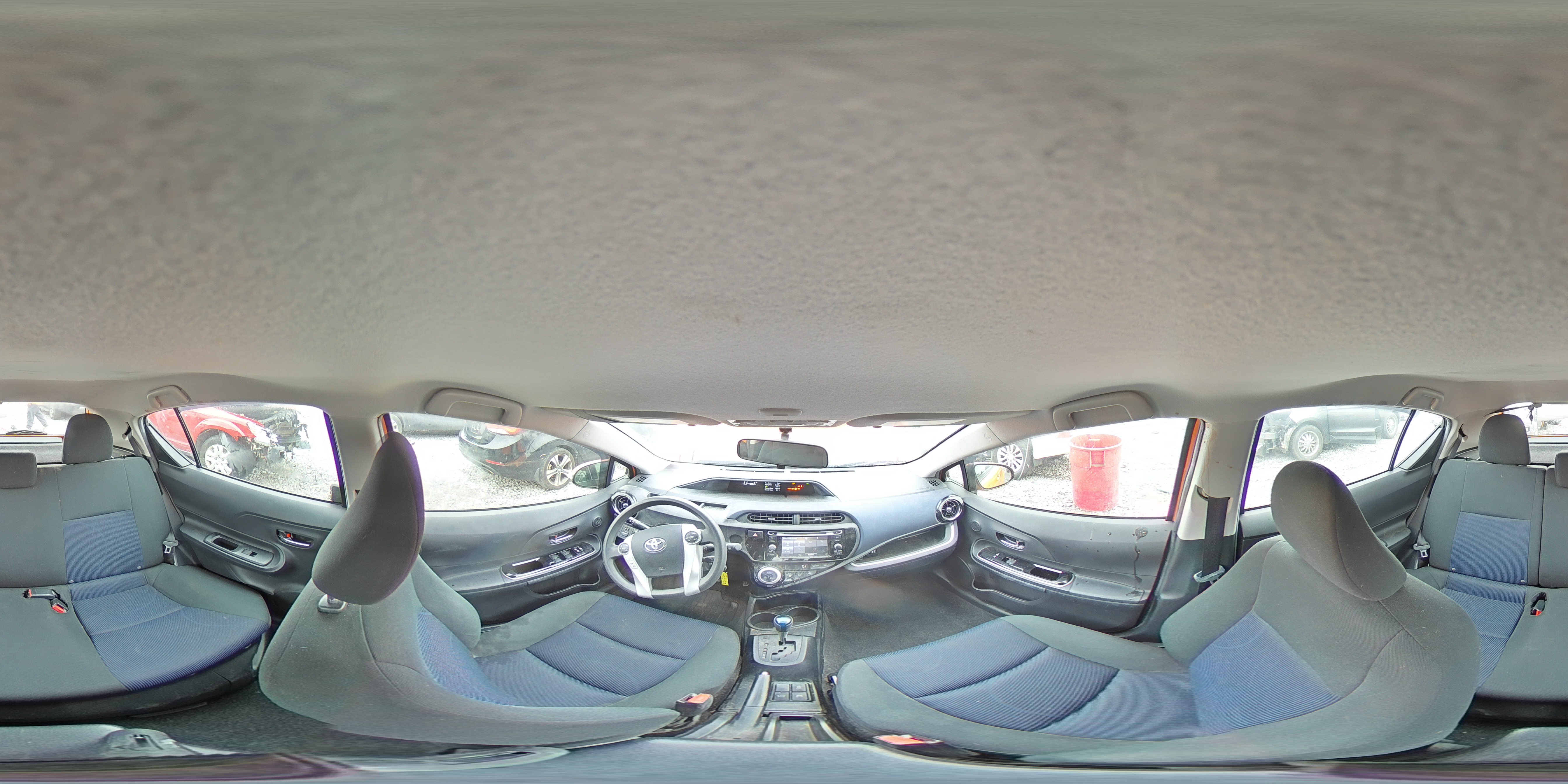 2016 Toyota Prius - Image 14