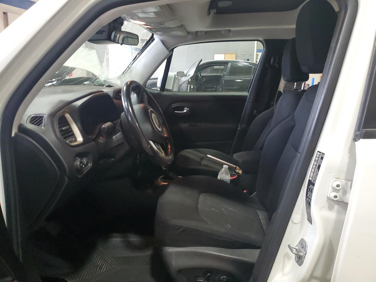 2015 Jeep Renegade - Image 7