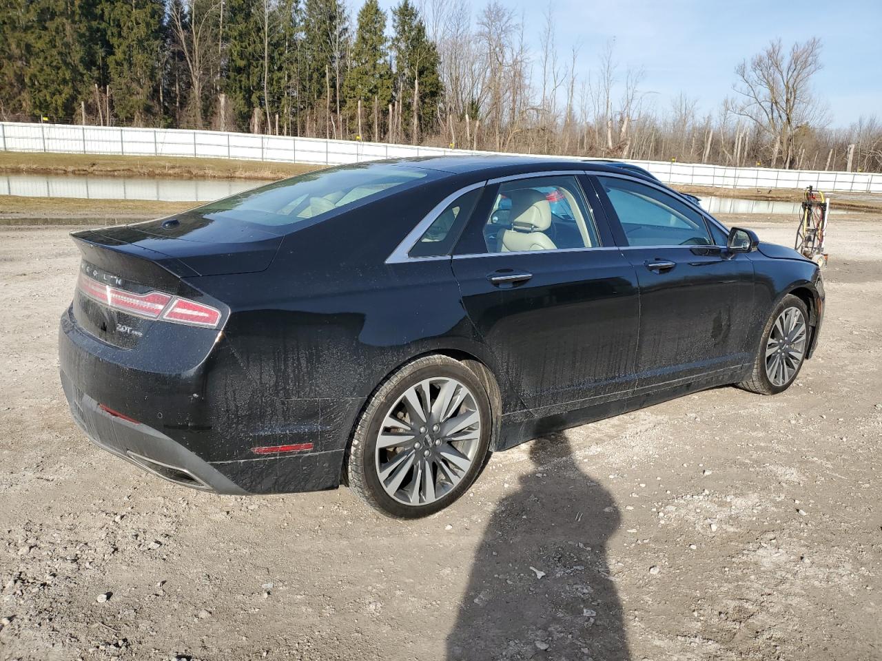 2017 Lincoln MKZ - Image 3