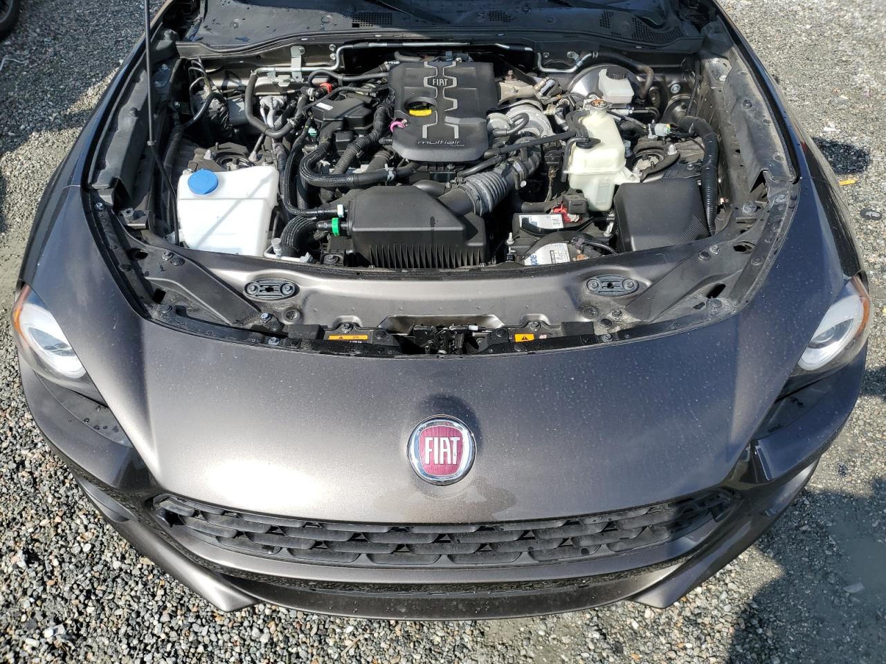 2017 Fiat 124 Spider - Image 11