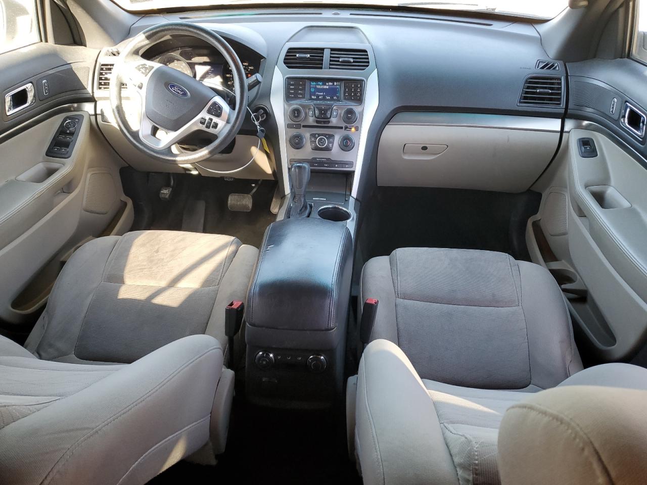 2014 Ford Explorer - Image 8