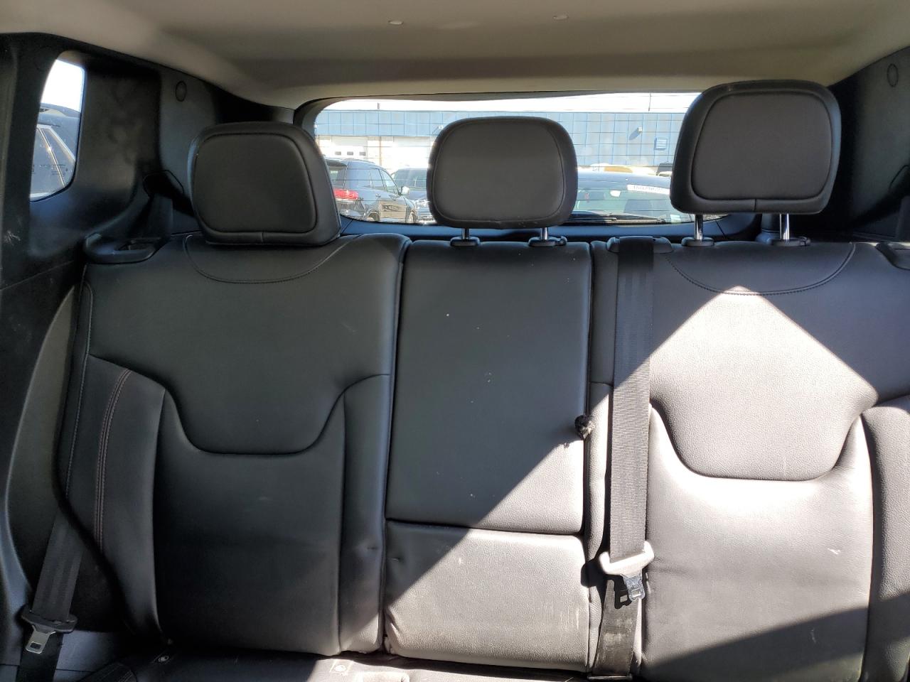 2018 Jeep Renegade - Image 10