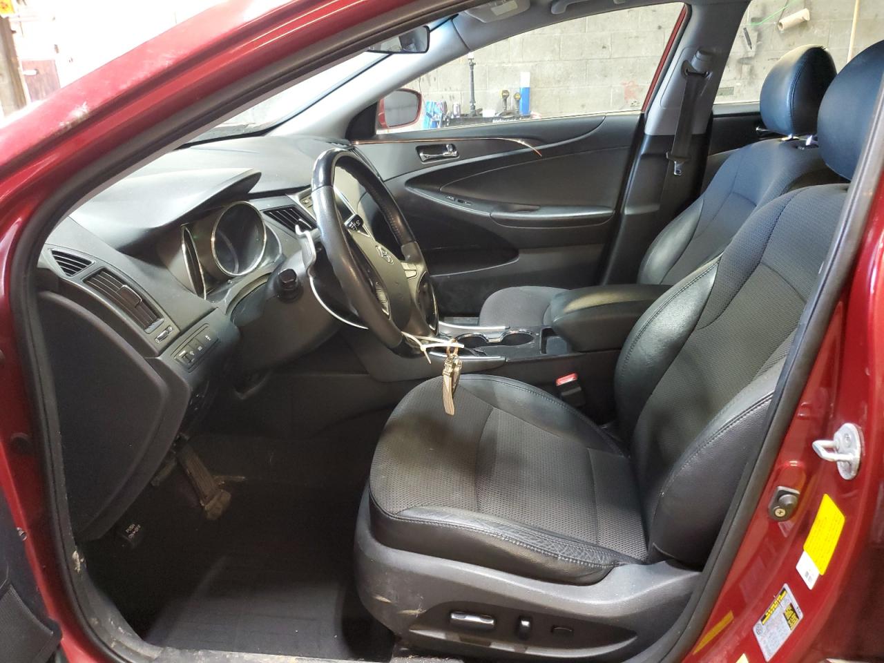 2011 Hyundai Sonata - Image 7