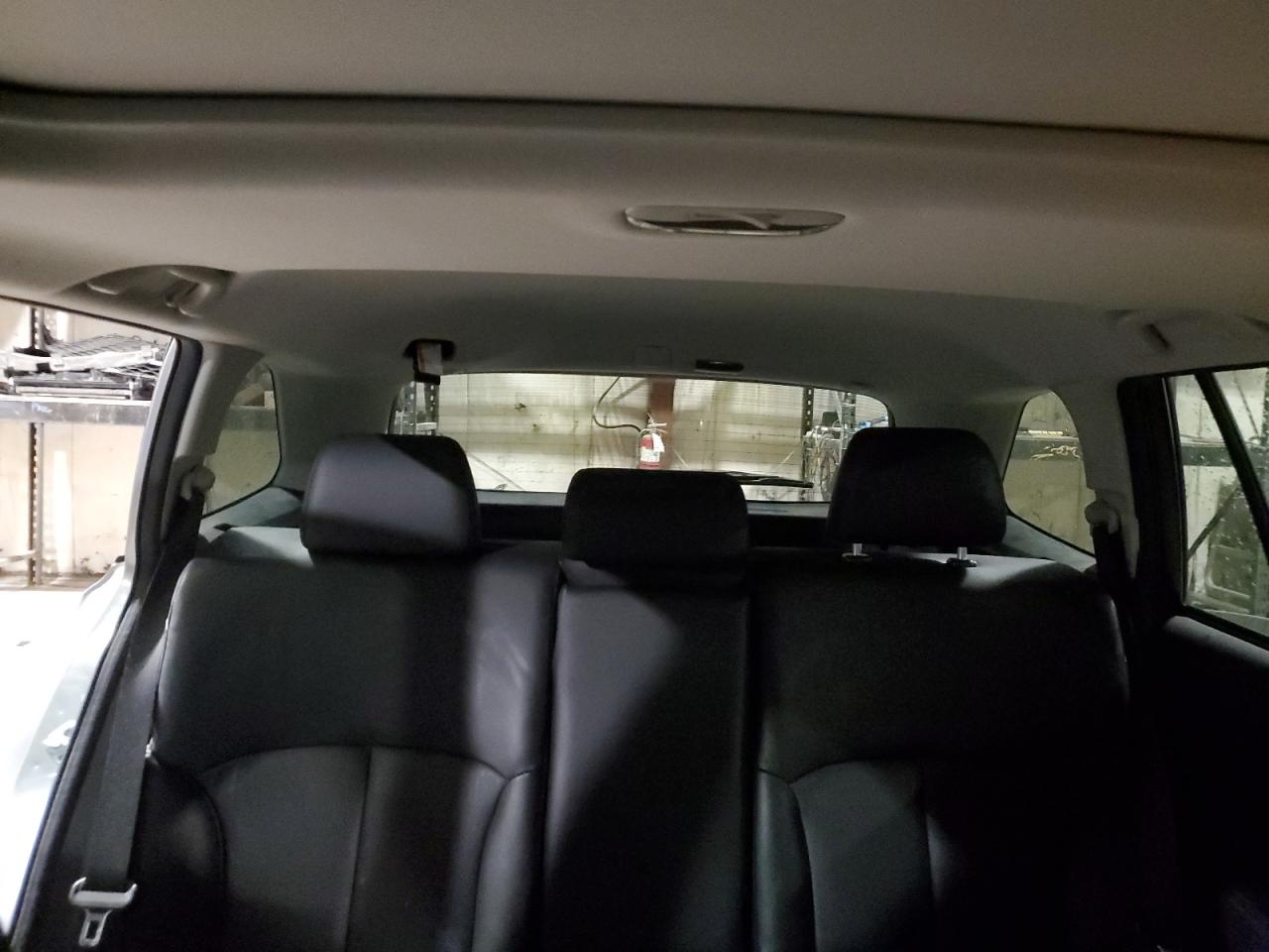 2012 Subaru Outback - Image 10