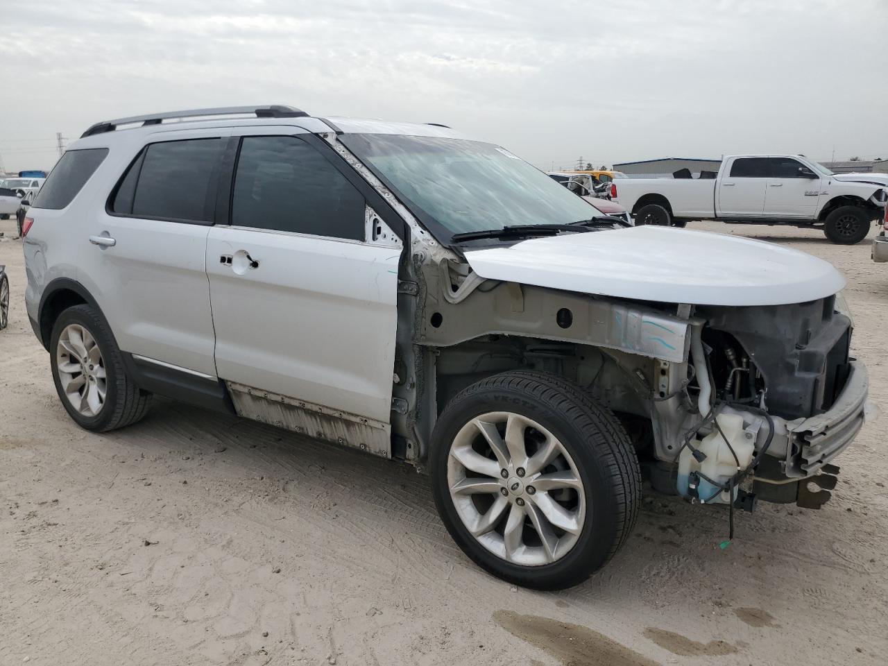 2013 Ford Explorer - Image 4