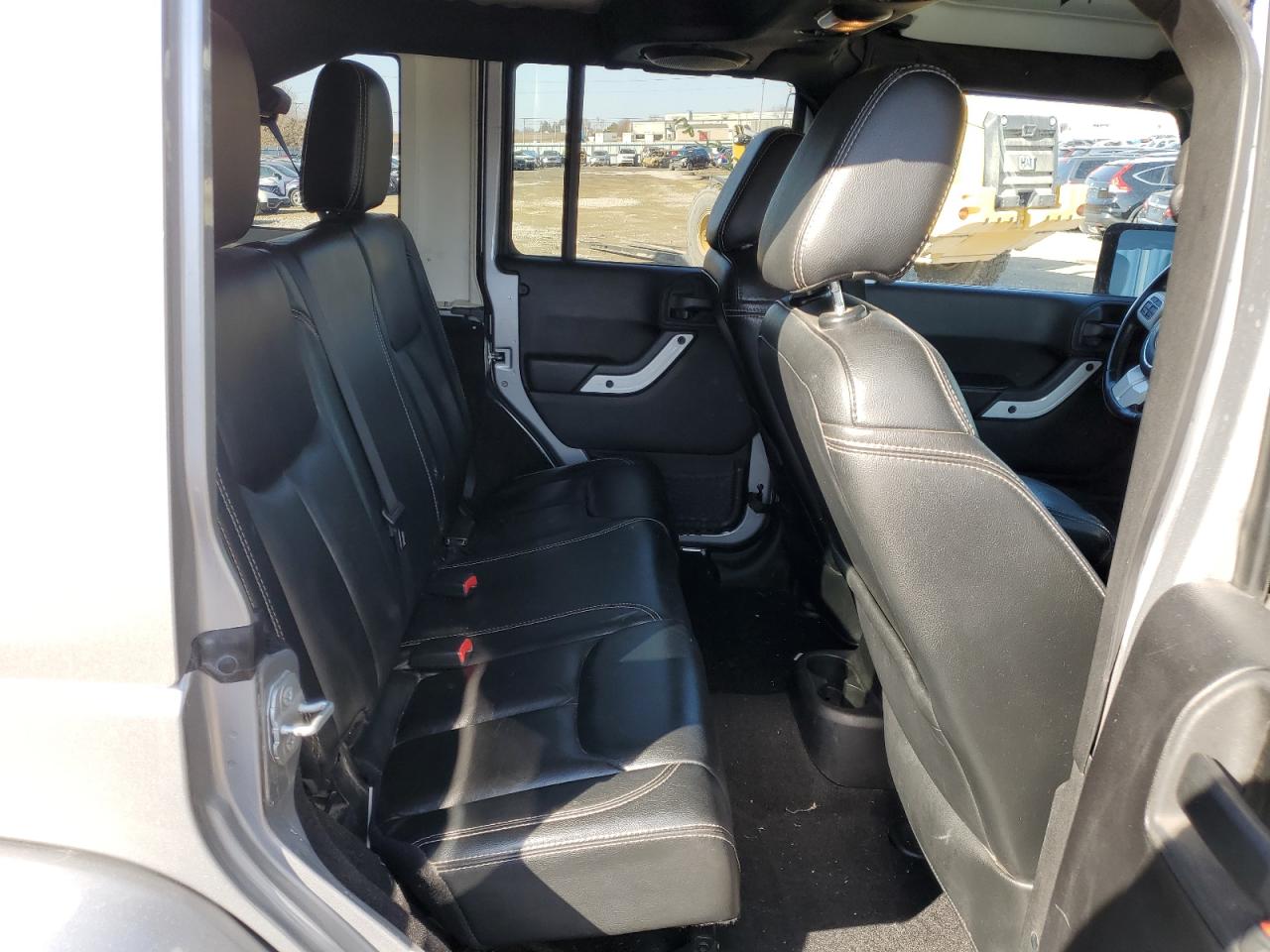 2014 Jeep Wrangler - Image 11
