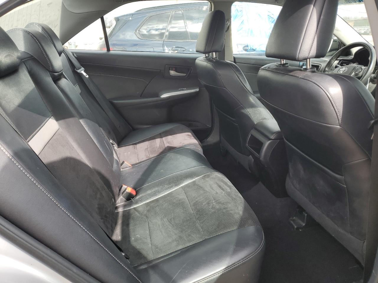 2014 Toyota Camry - Image 10
