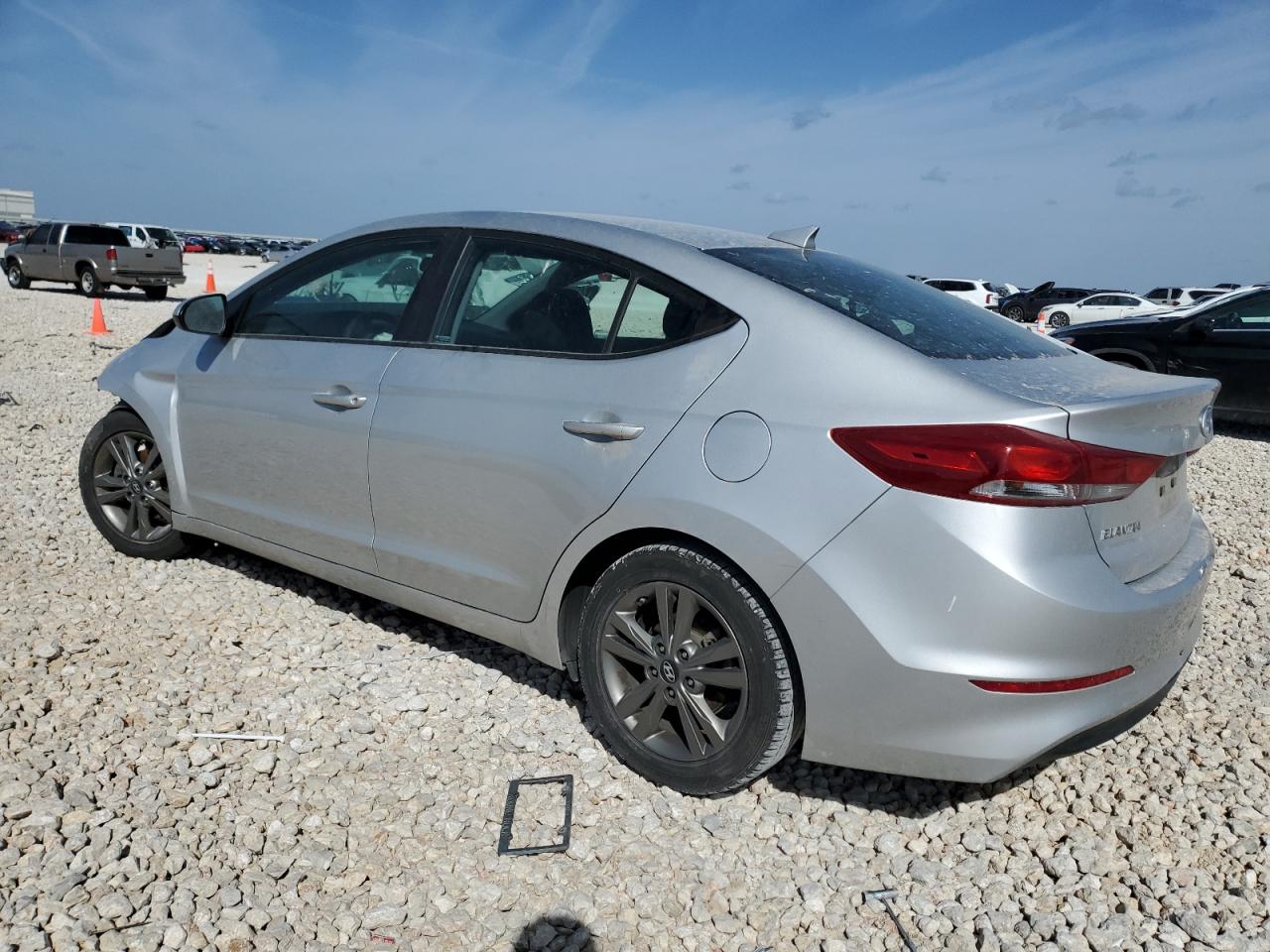 2018 Hyundai Elantra - Image 2