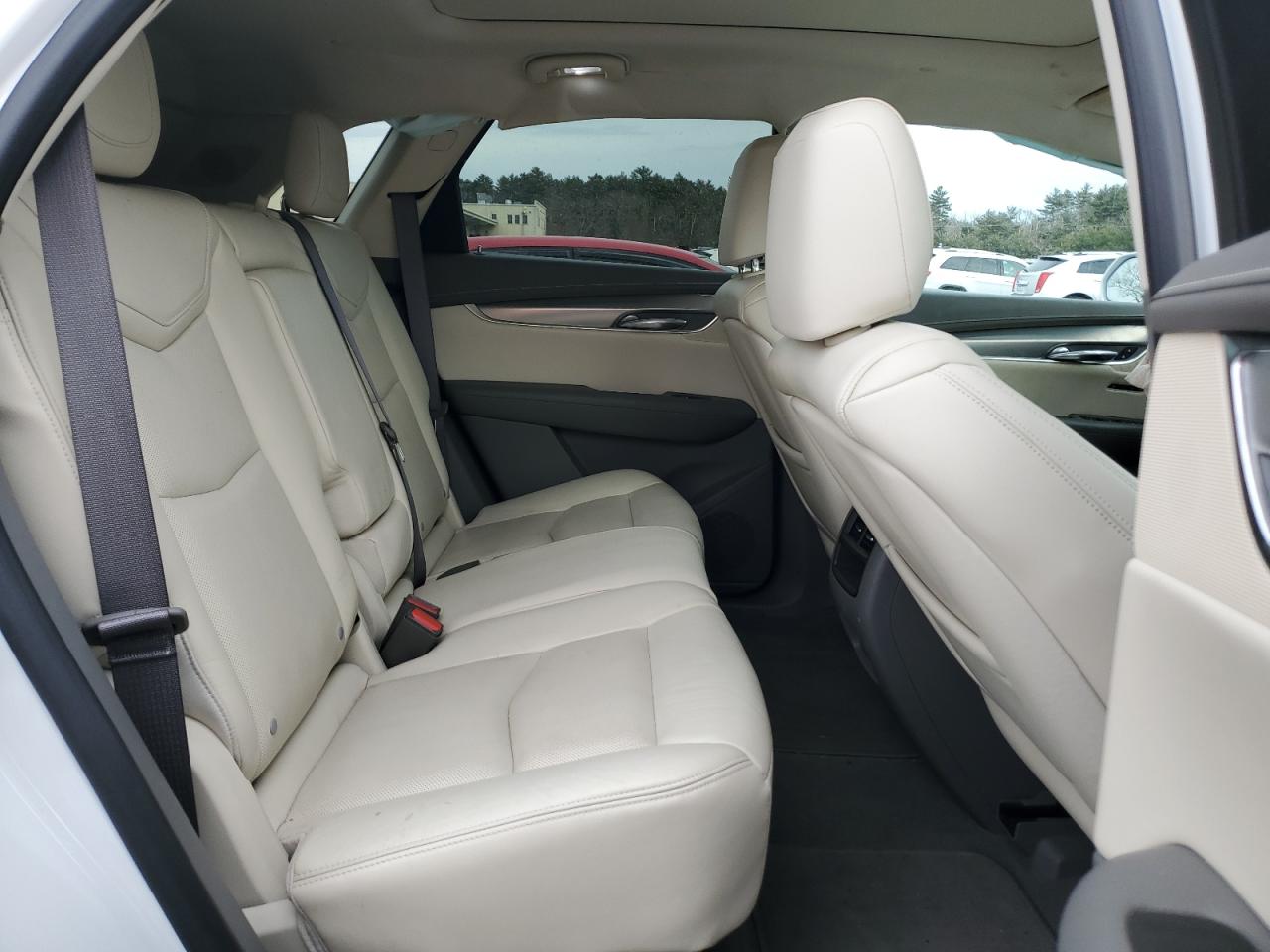 2017 Cadillac XT5 - Image 11