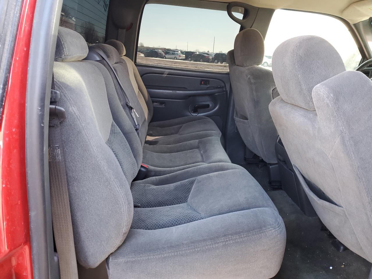 2005 Chevrolet Silverado - Image 10