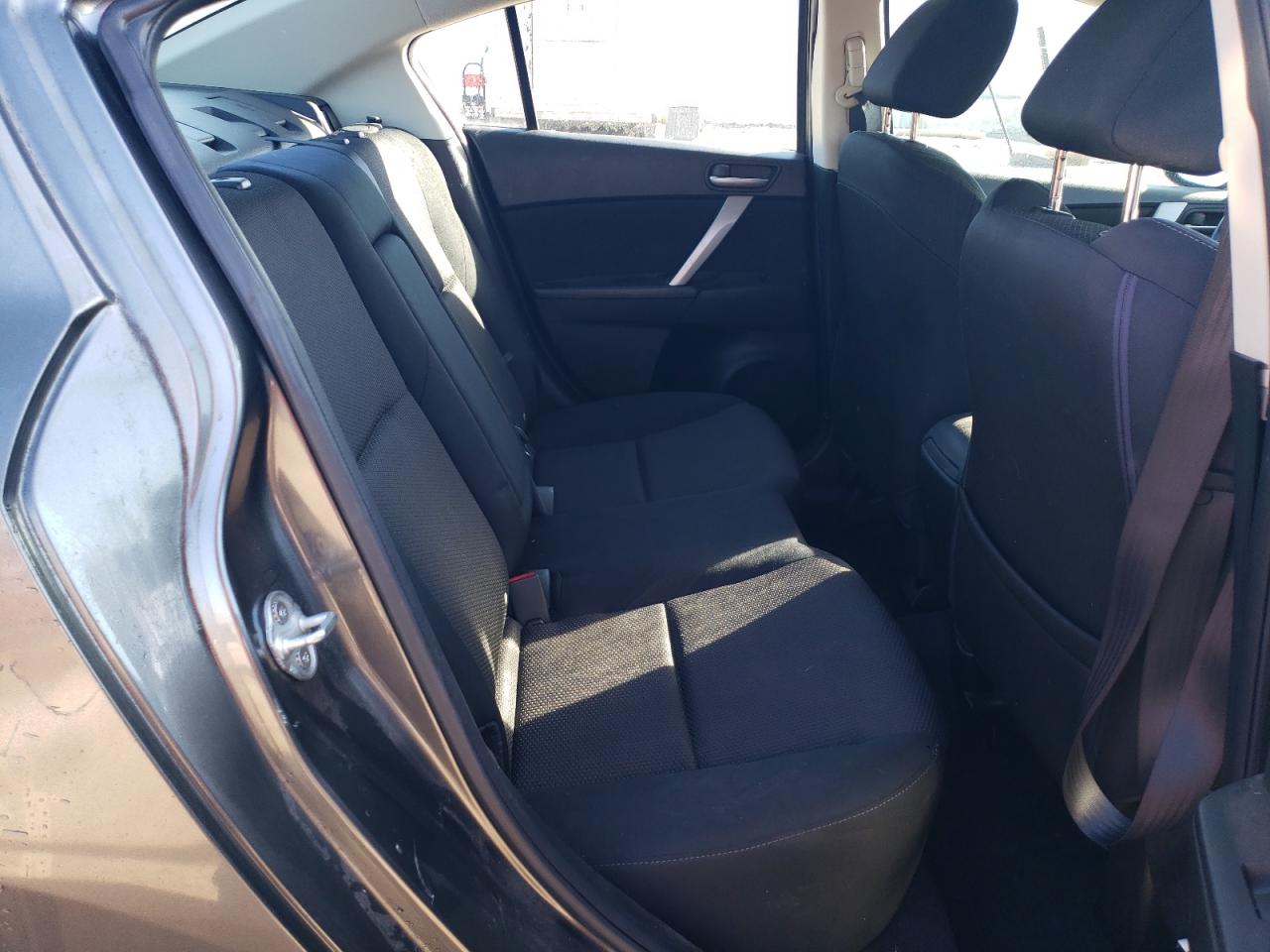 2012 Mazda 3 - Image 10