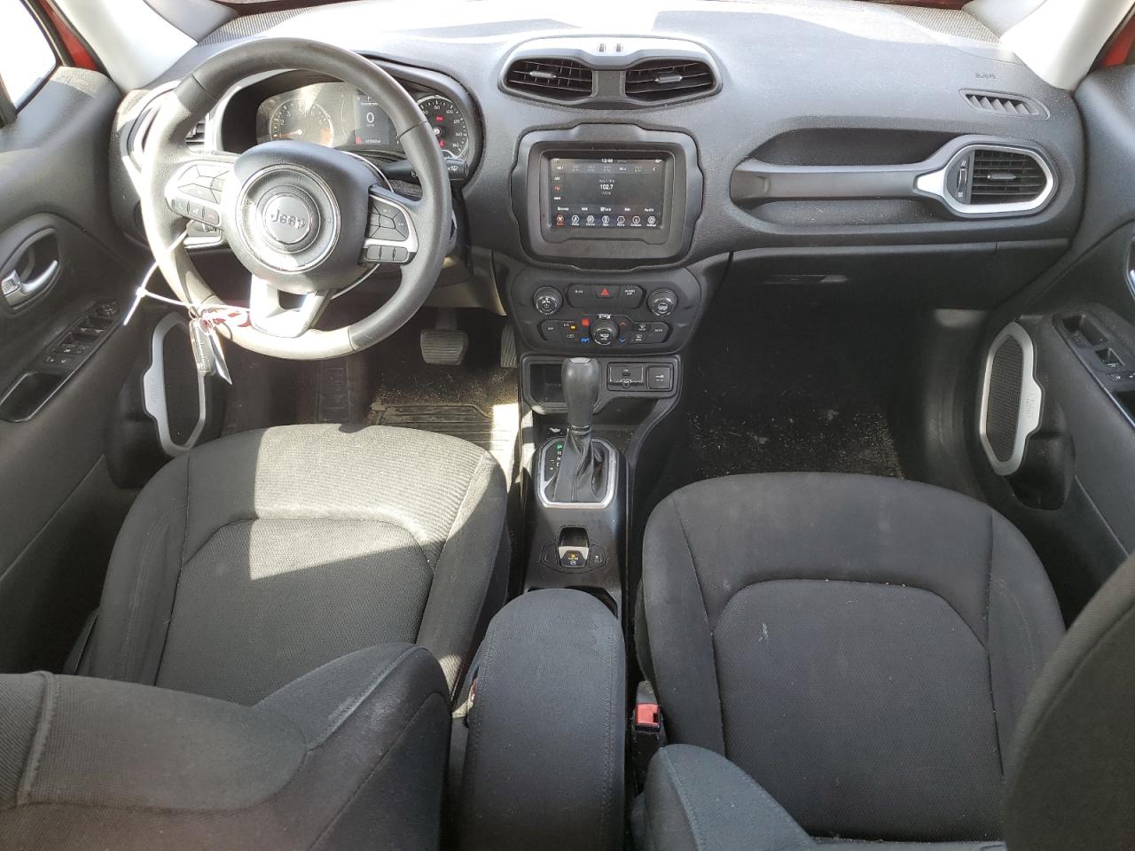 2018 Jeep Renegade - Image 8