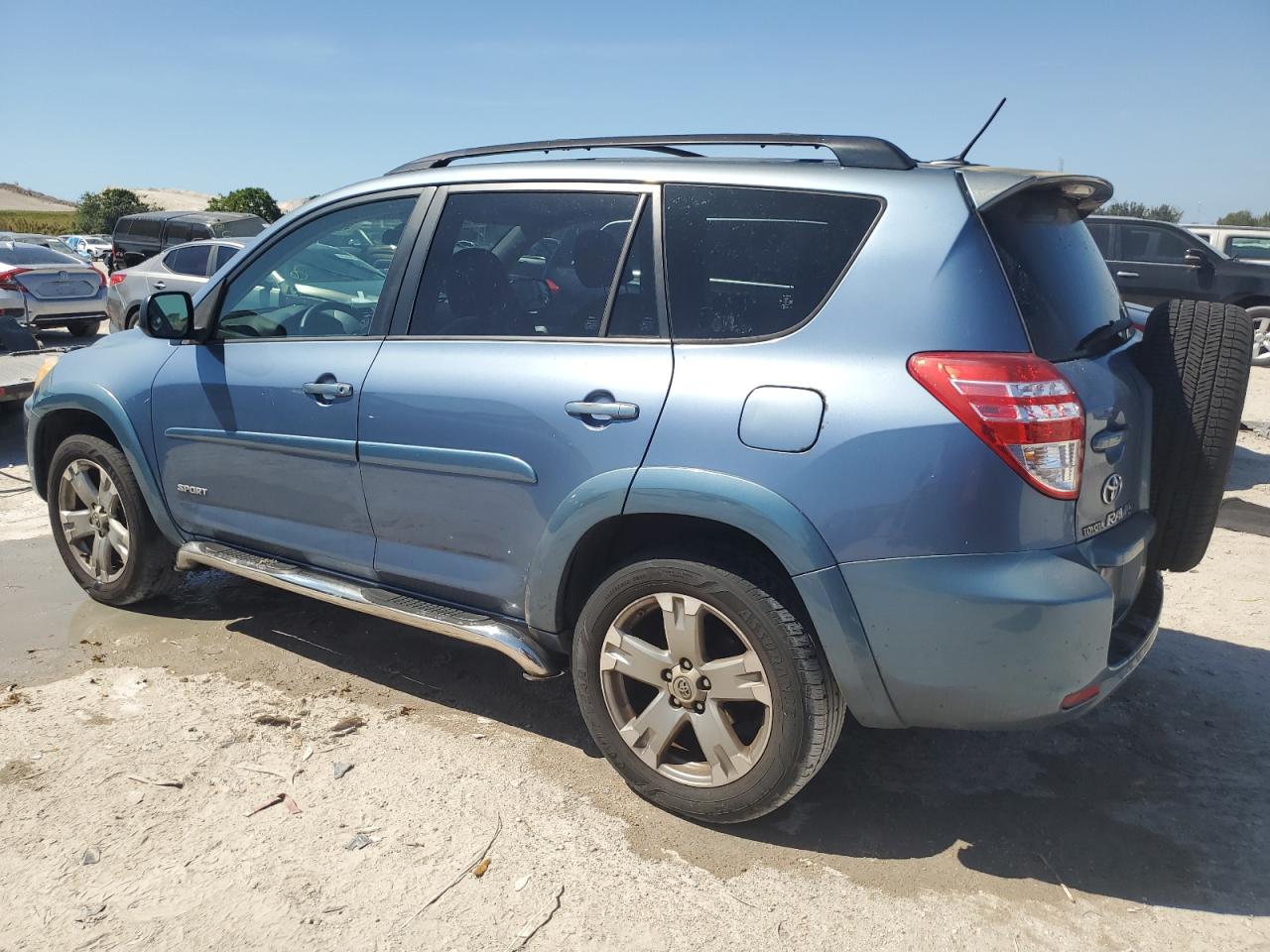 2010 Toyota RAV 4 - Image 2