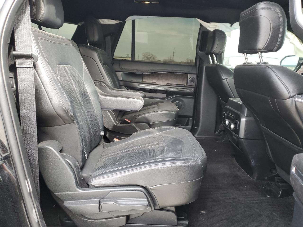 2018 Ford Expedition - Image 12