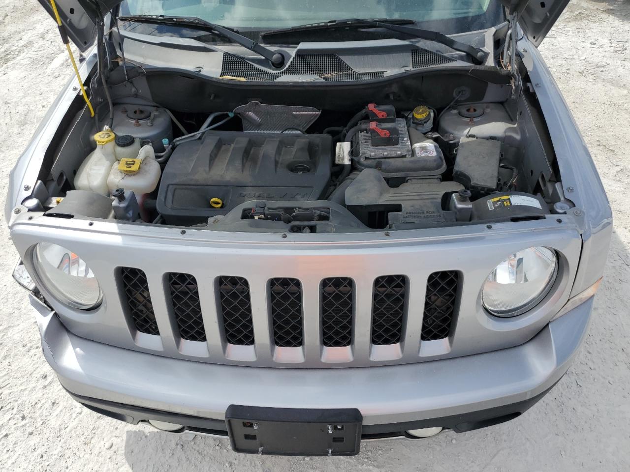 2017 Jeep Liberty (Patriot) - Image 11