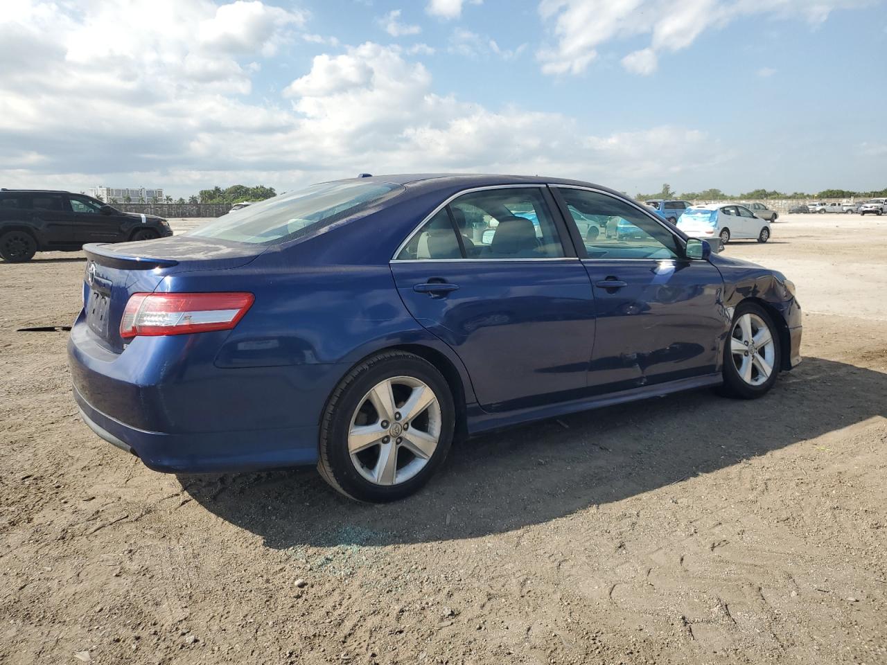 2010 Toyota Camry - Image 3