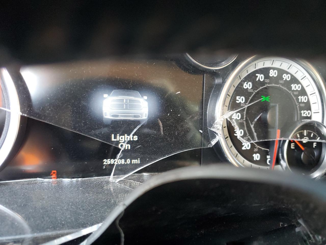 2014 RAM 1500 - Image 9