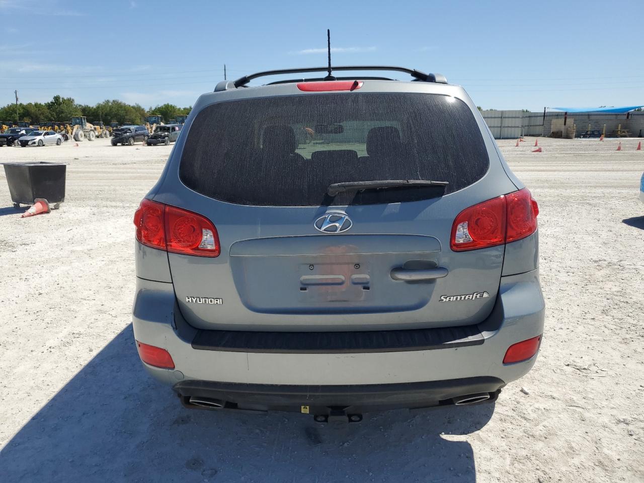 2009 Hyundai Santa Fe - Image 6
