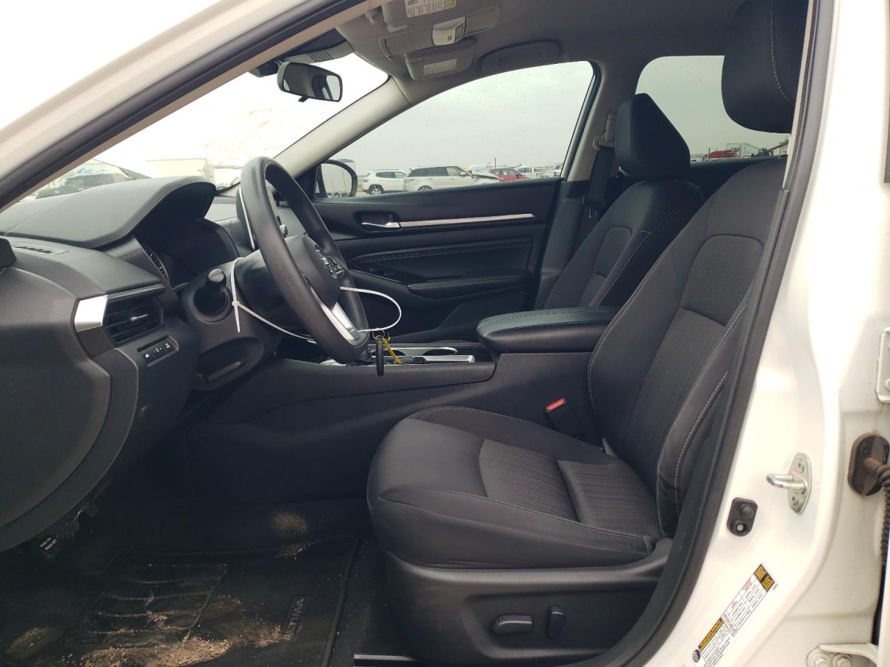 2021 Nissan Altima - Image 7