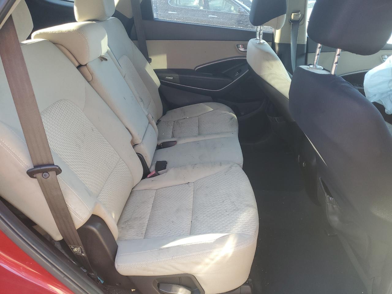 2013 Hyundai Santa Fe - Image 12