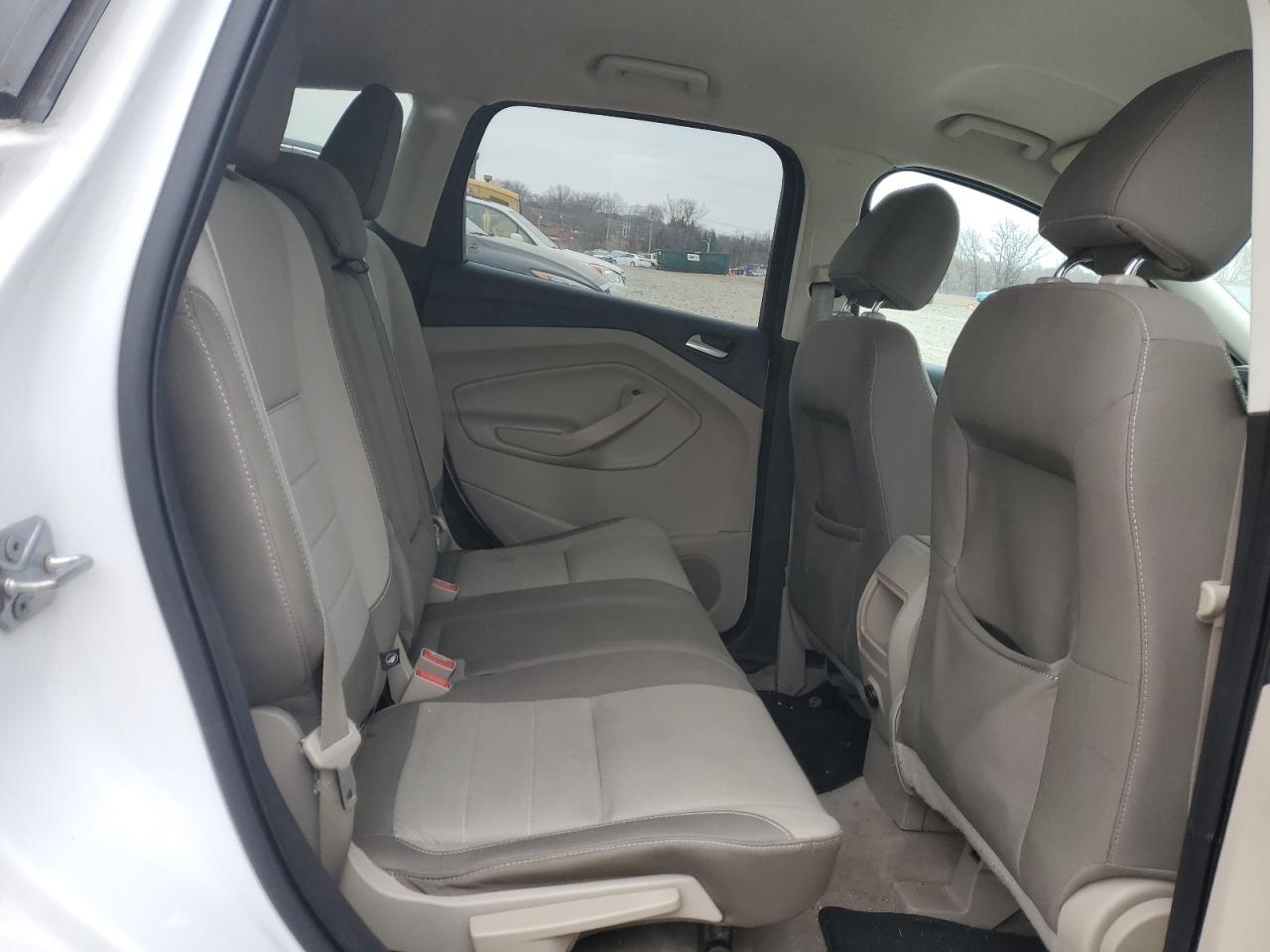 2015 Ford Escape - Image 11