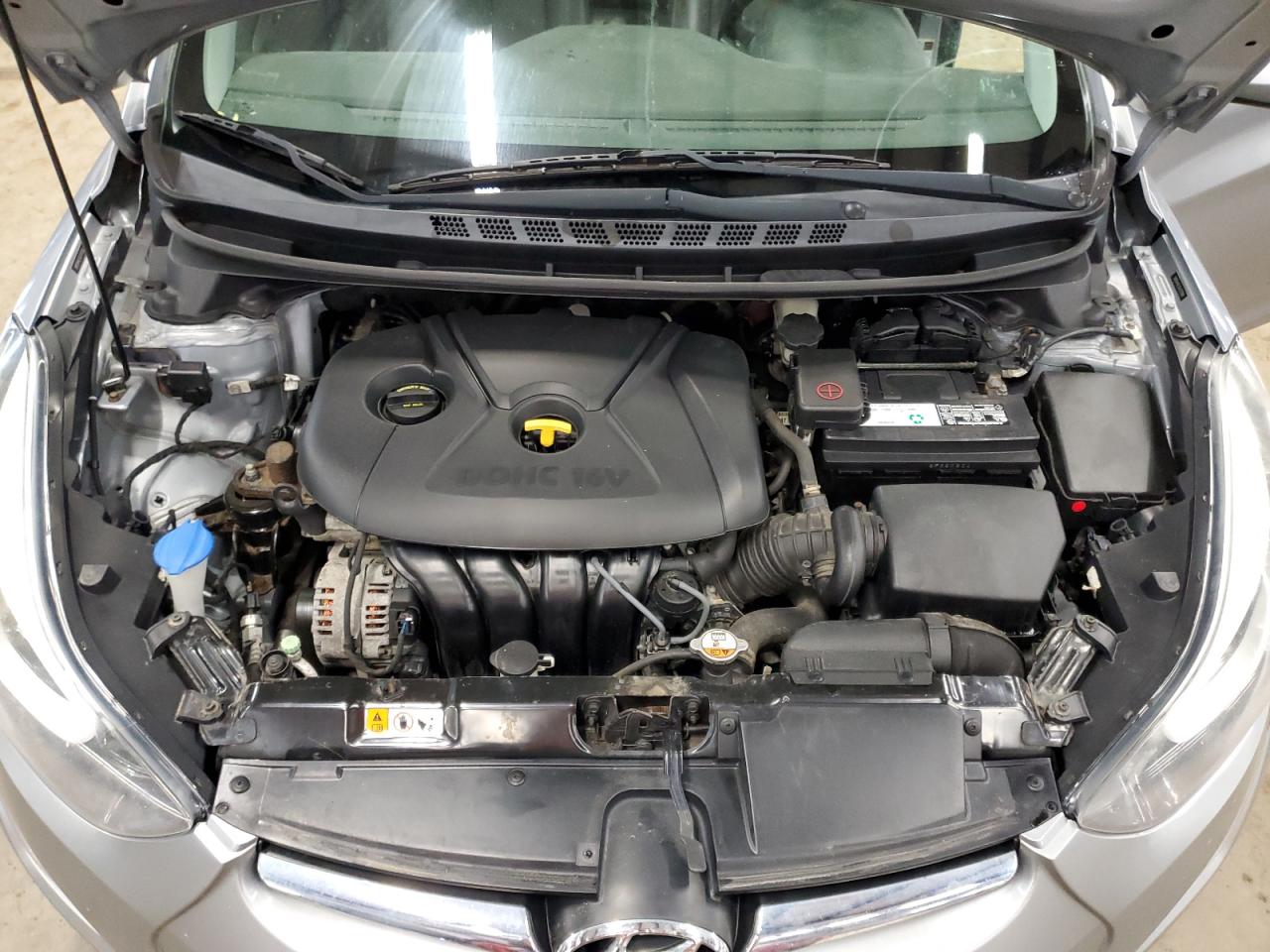 2016 Hyundai Elantra - Image 11
