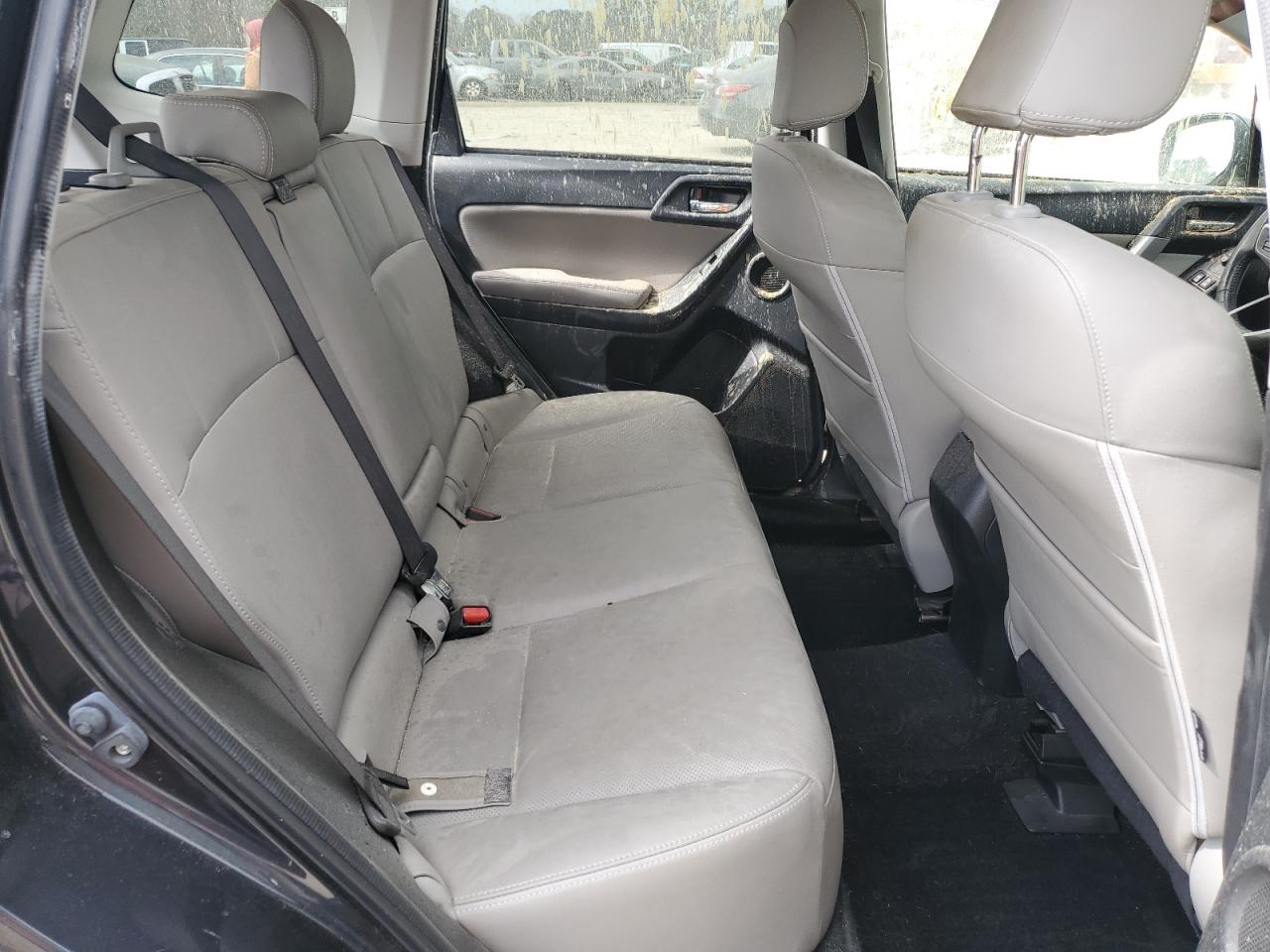 2016 Subaru Forester - Image 11