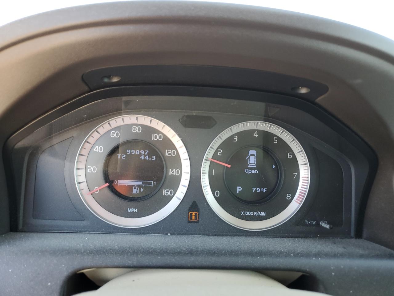 2010 Volvo XC60 - Image 9