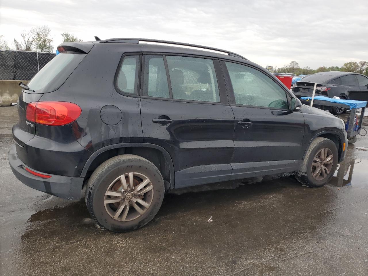 2015 Volkswagen Tiguan - Image 3