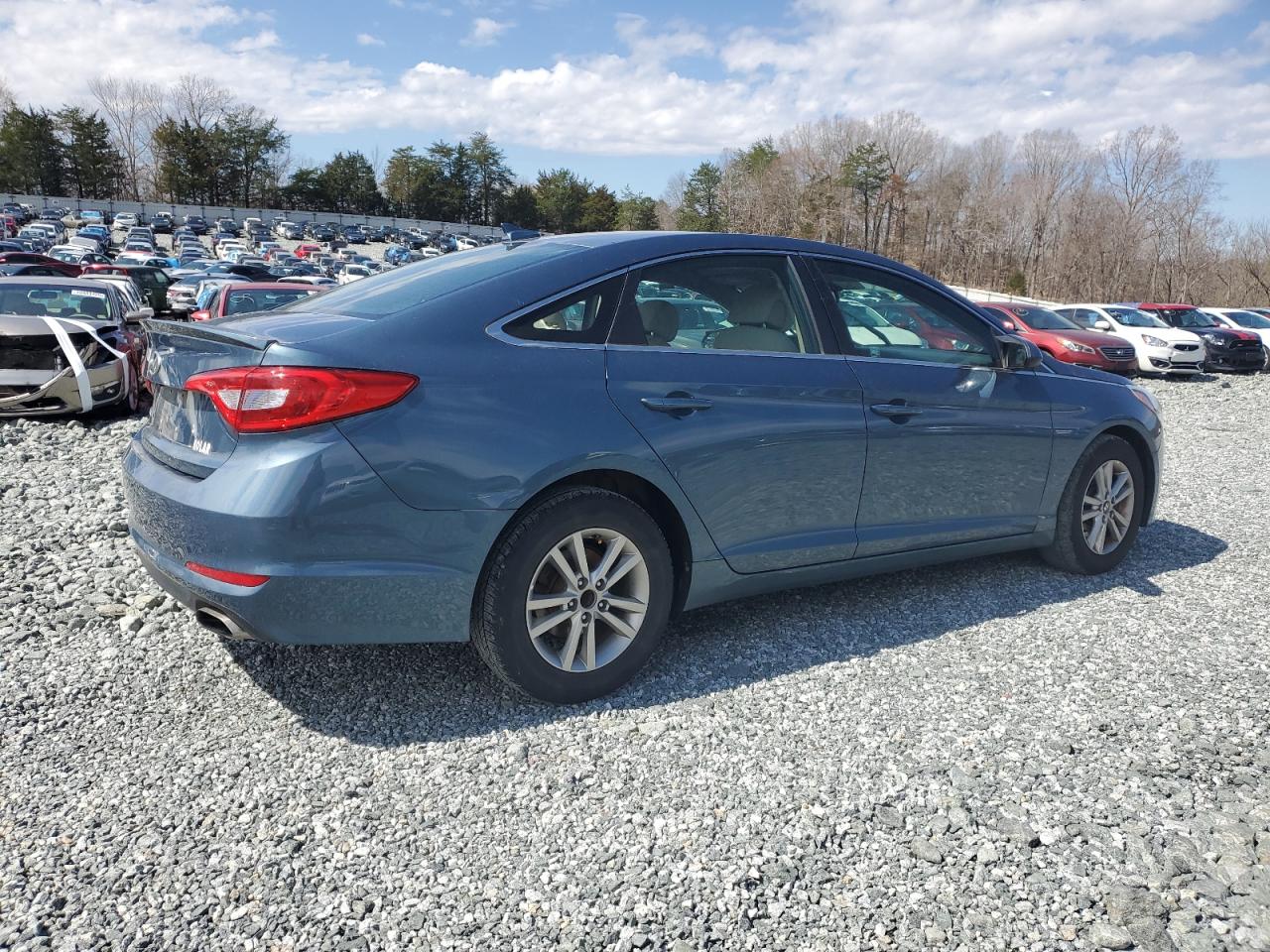 2016 Hyundai Sonata - Image 3