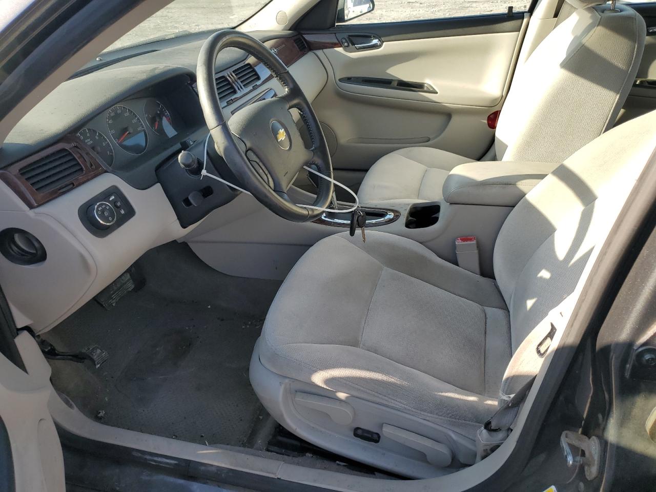 2011 Chevrolet Impala - Image 7