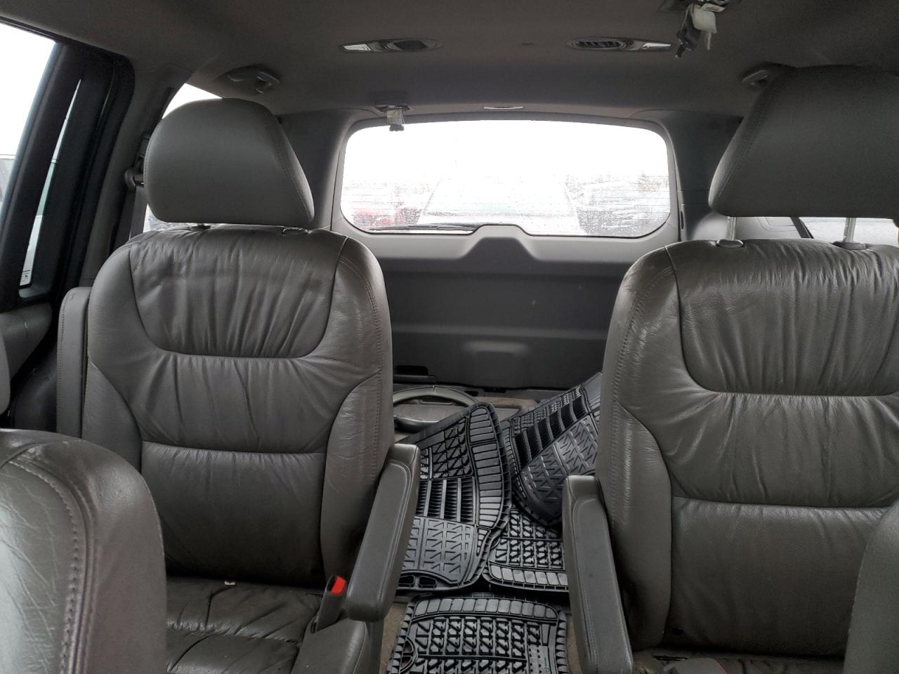 2008 Honda Odyssey - Image 10
