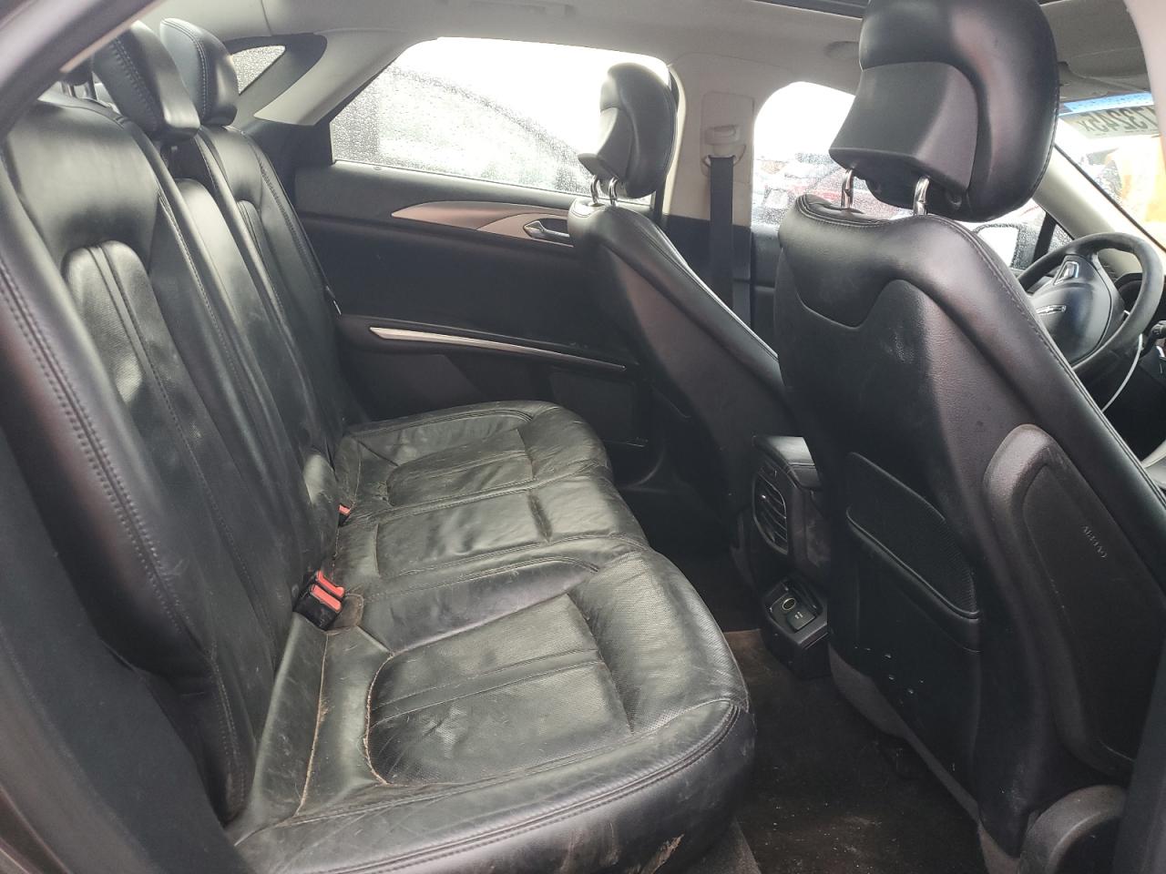 2016 Lincoln MKZ - Image 10