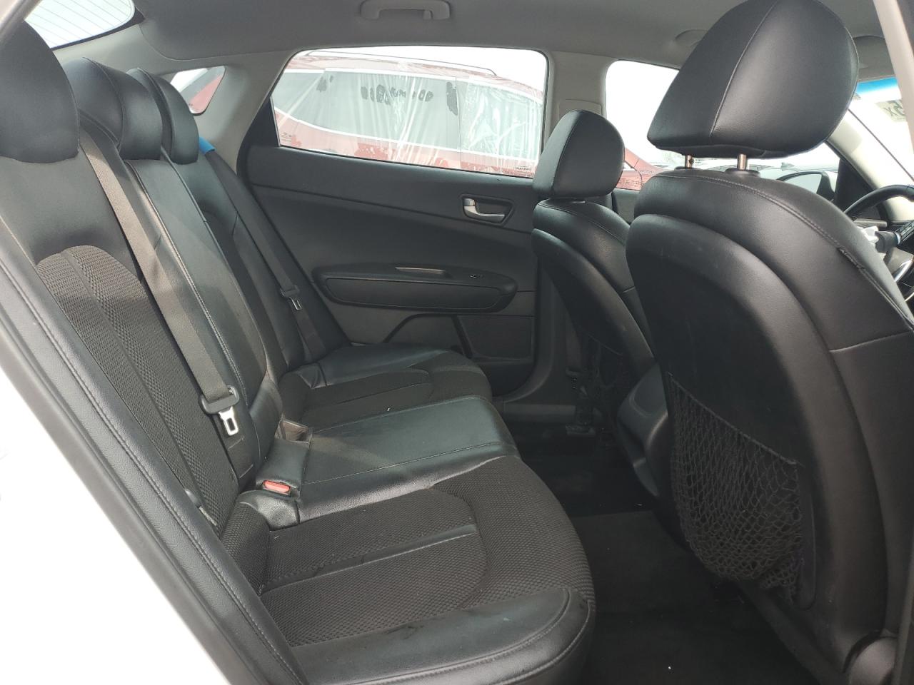 2019 Kia Optima - Image 10