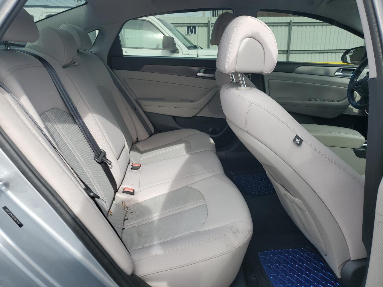 2015 Hyundai Sonata - Image 10
