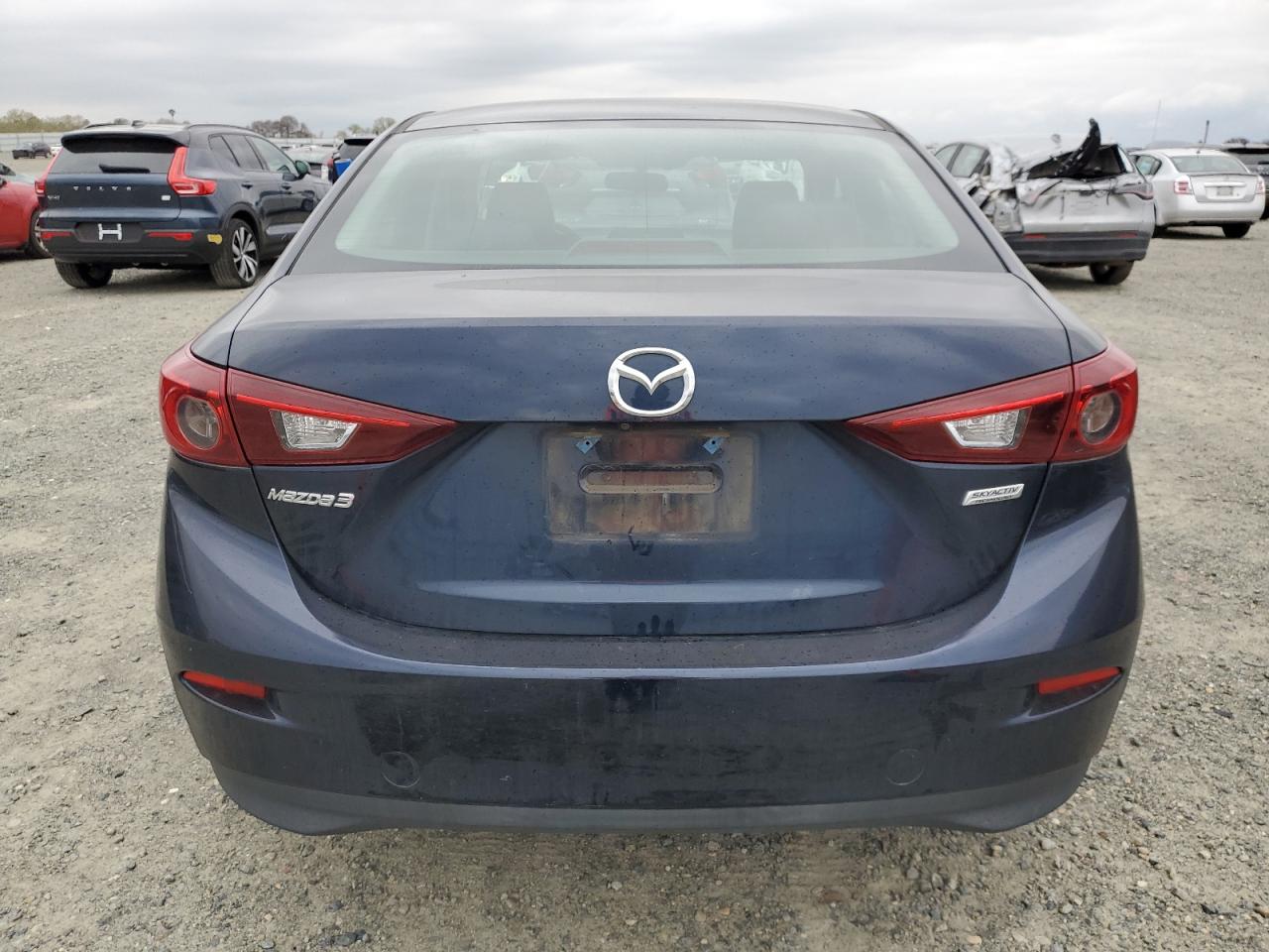 2017 Mazda 3 - Image 6