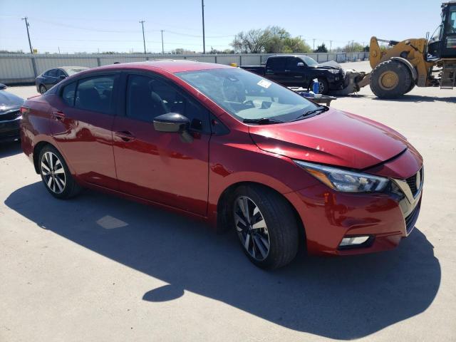  NISSAN VERSA 2021 Czerwony