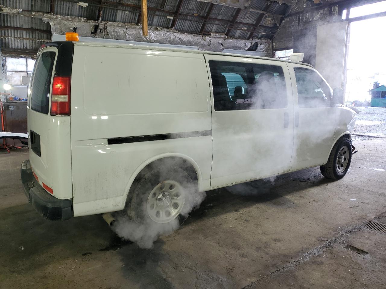 2014 Chevrolet Express - Image 3