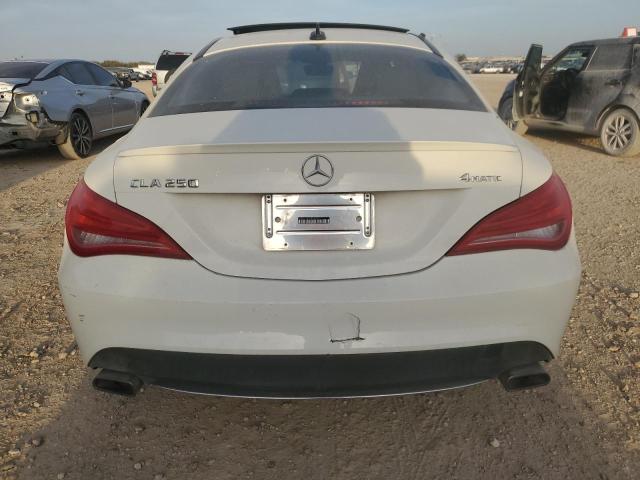 Sedans MERCEDES-BENZ CLA-CLASS 2016 Biały