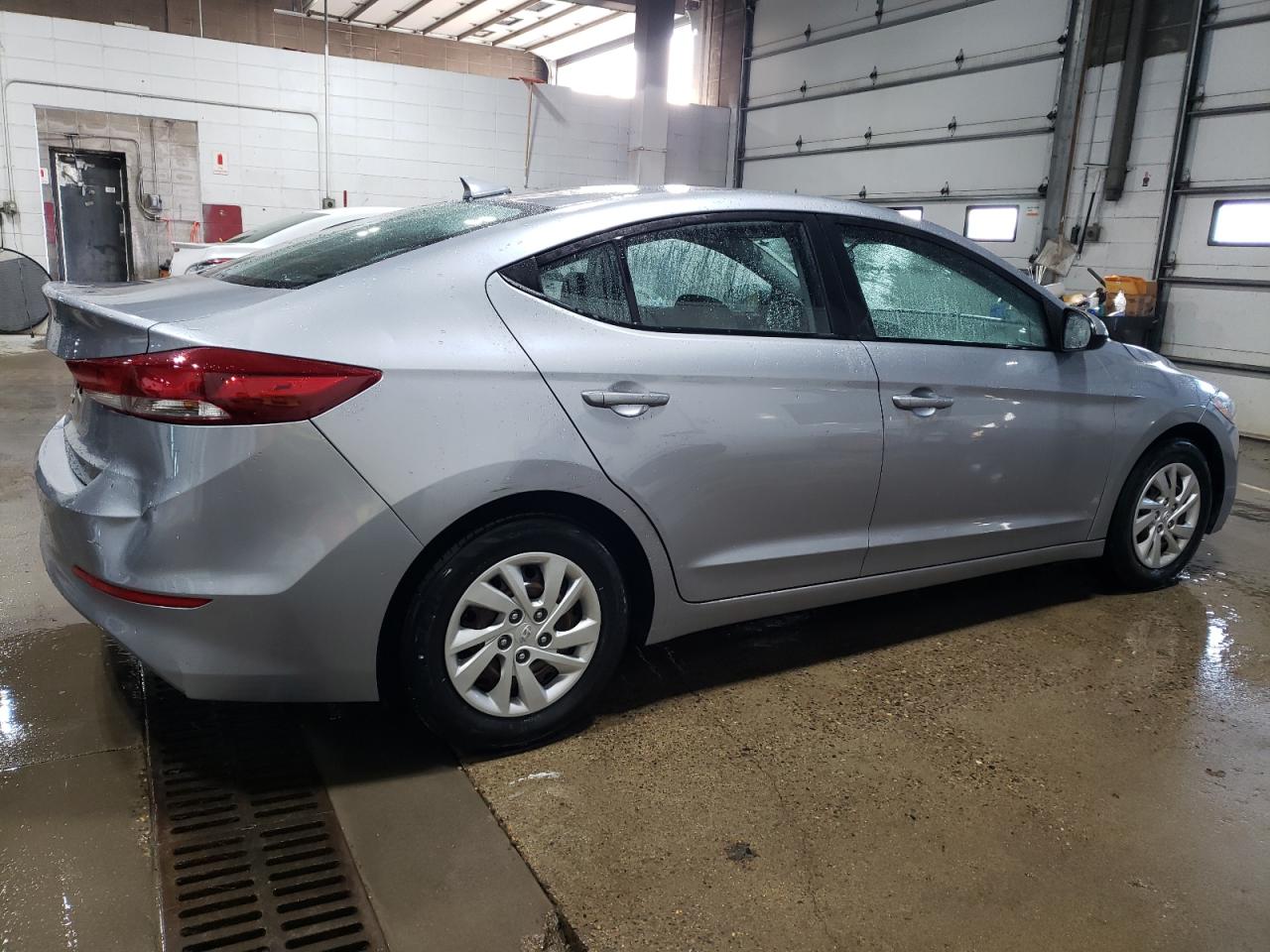 2017 Hyundai Elantra - Image 3