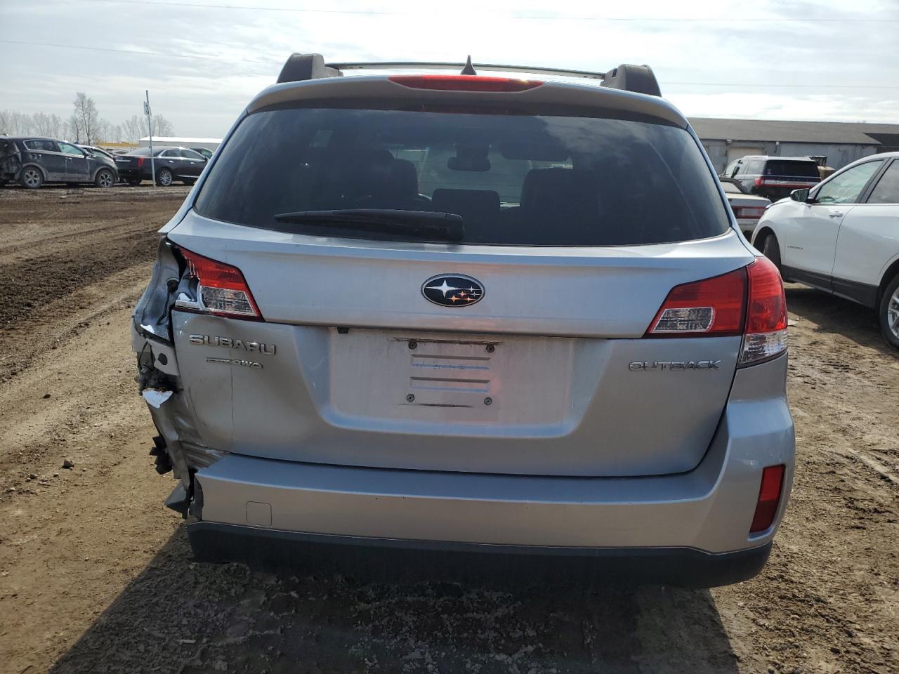 2014 Subaru Outback - Image 6