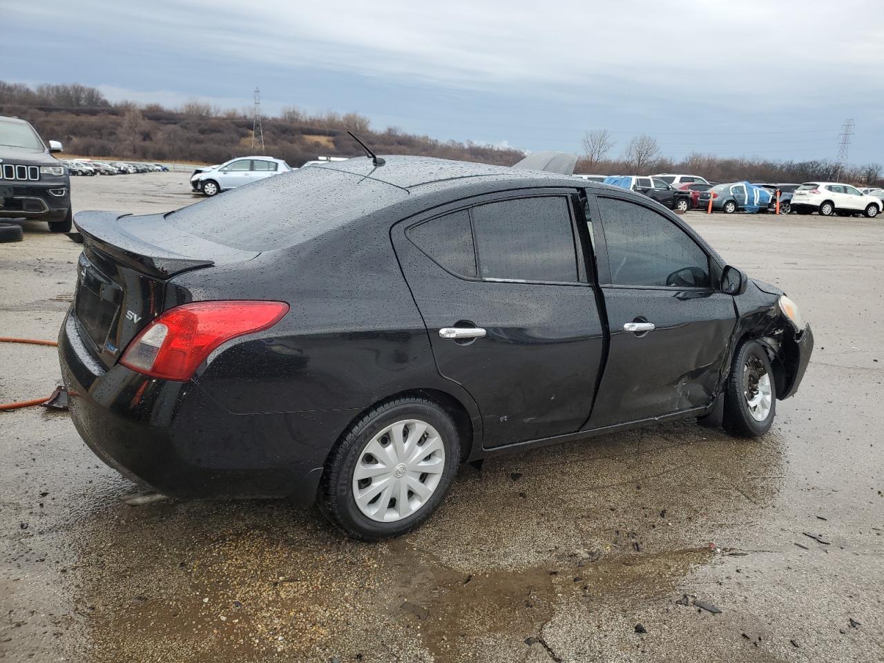 2014 Nissan Versa - Image 3